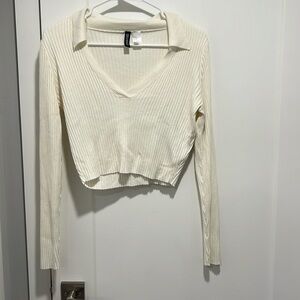 White cropped H&M collared sweater top